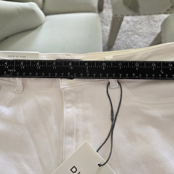 DL1961 Farrow High Rise Jeans in Porcelain size 31 - Picture 8 of 8